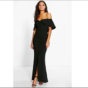 BOOHOO maxi dress off the shoulder